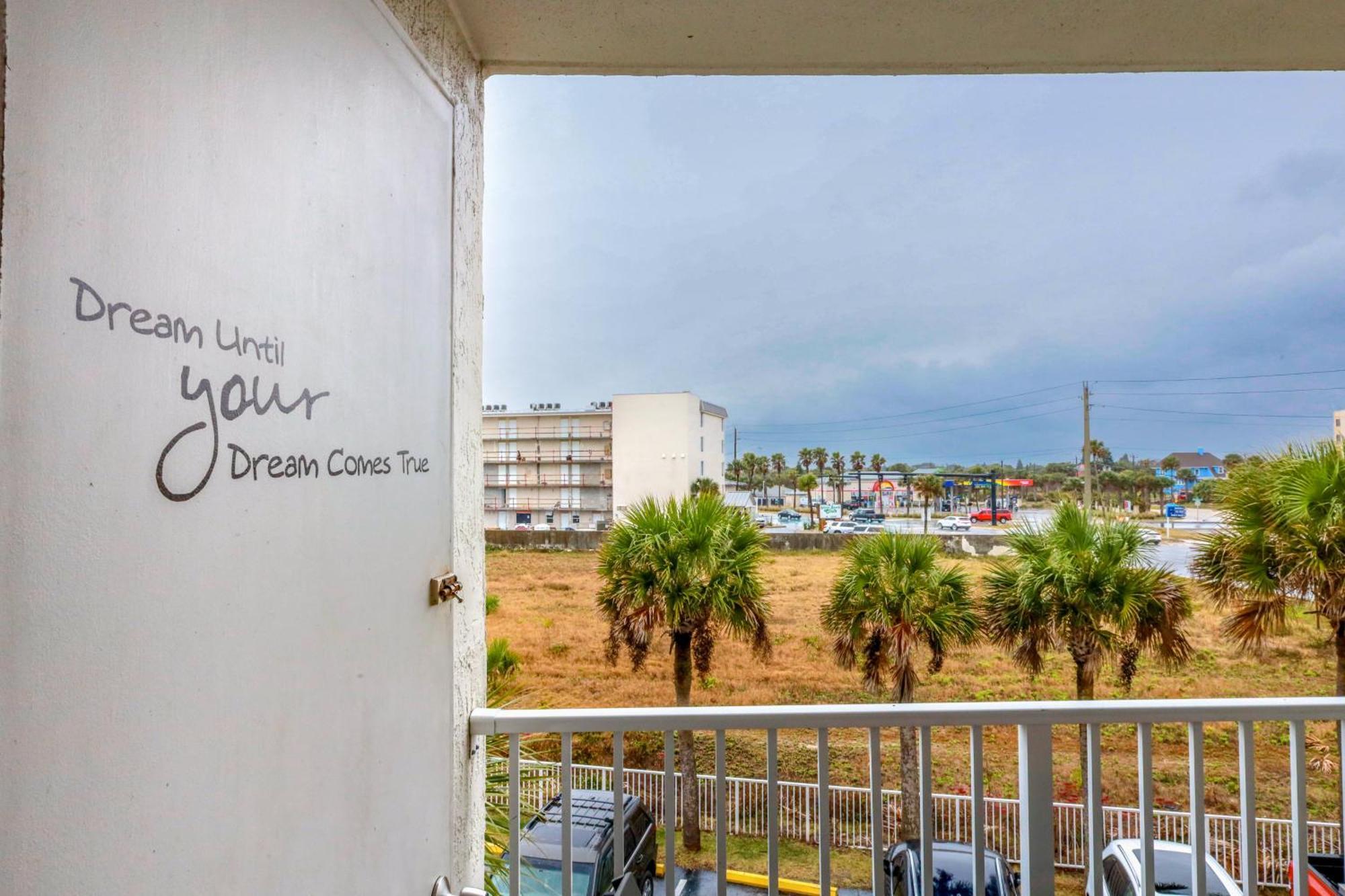 Ocean Jewel Condos Daytona Beach Room photo