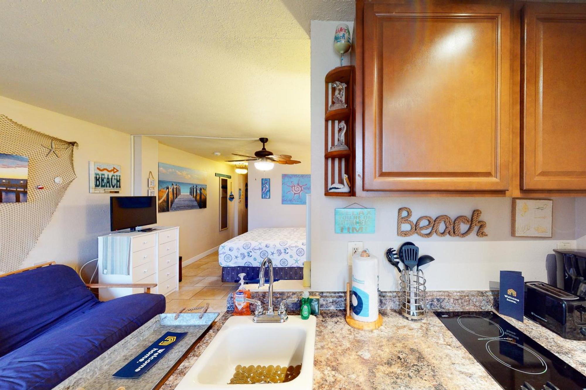 Ocean Jewel Condos Daytona Beach Room photo