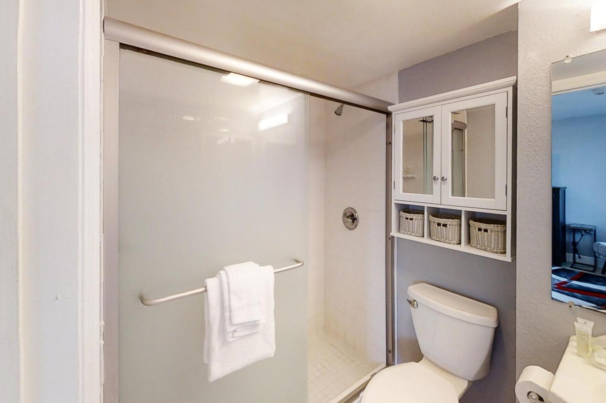 Ocean Jewel Condos Daytona Beach Room photo