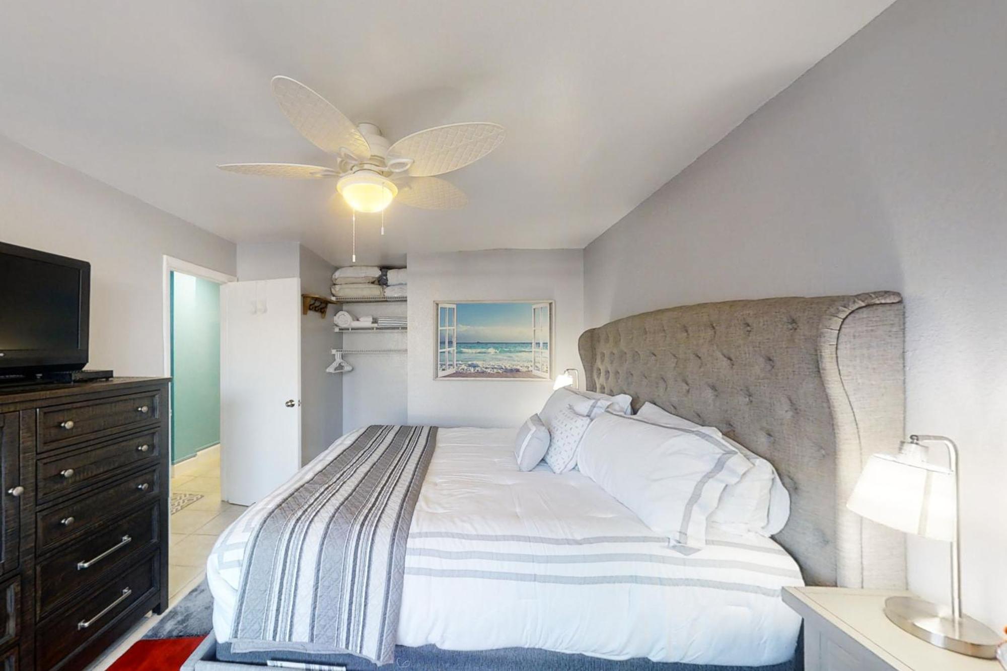 Ocean Jewel Condos Daytona Beach Room photo