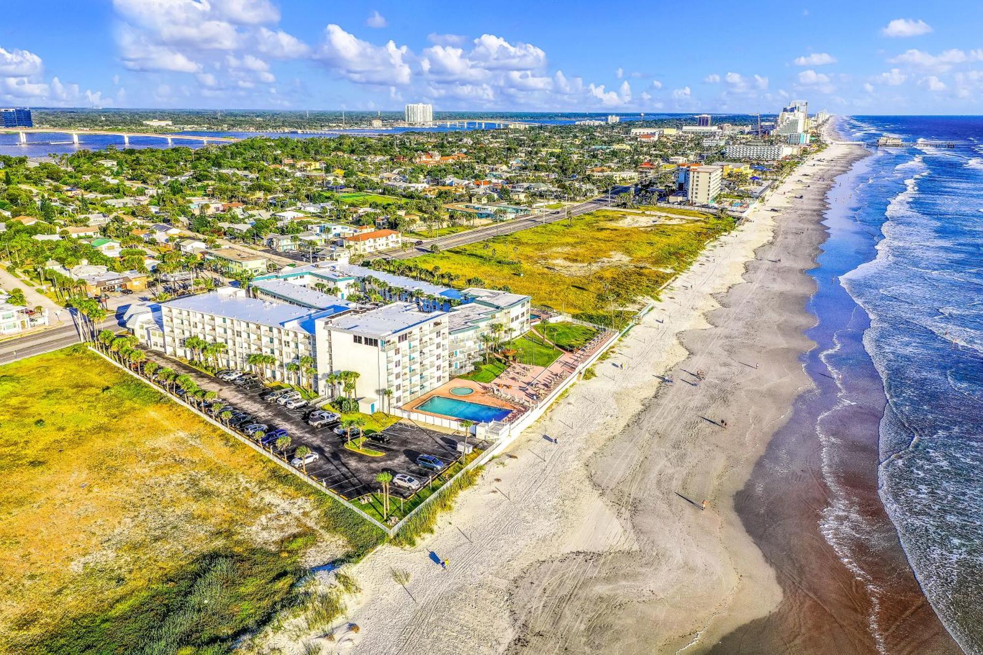 Ocean Jewel Condos Daytona Beach Room photo