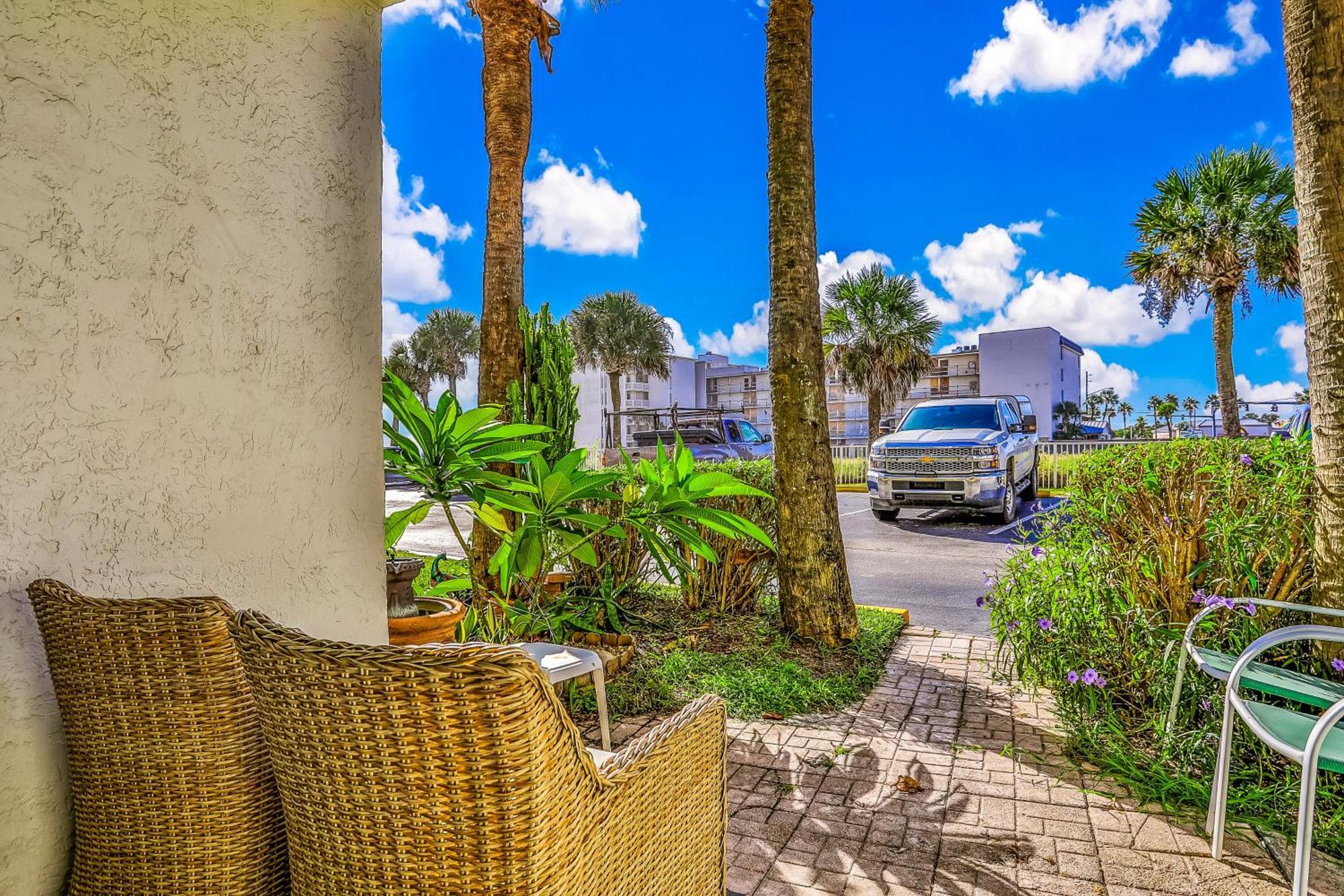 Ocean Jewel Condos Daytona Beach Room photo