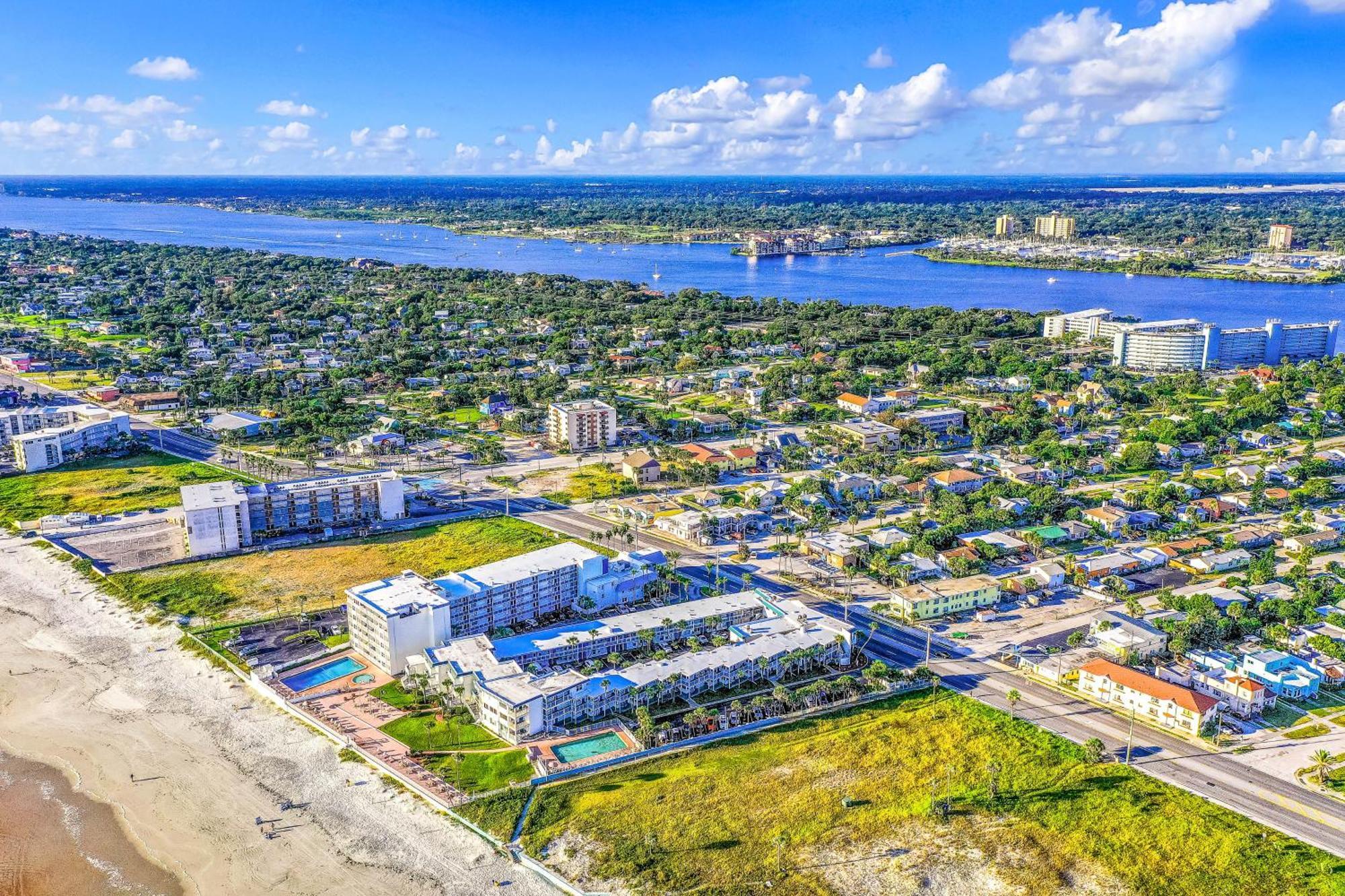 Ocean Jewel Condos Daytona Beach Room photo